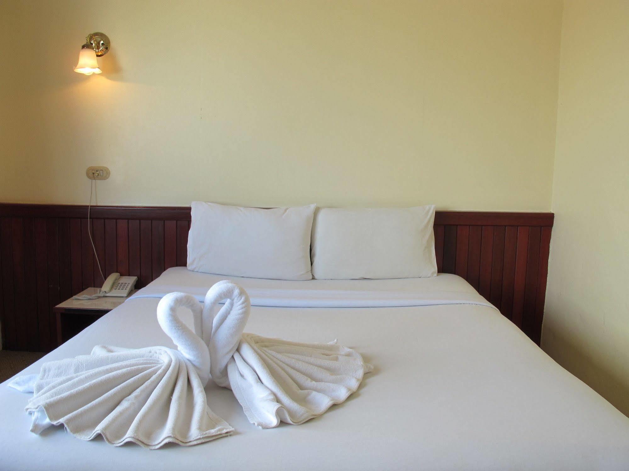 Chumphon Palace Hotel Eksteriør bilde